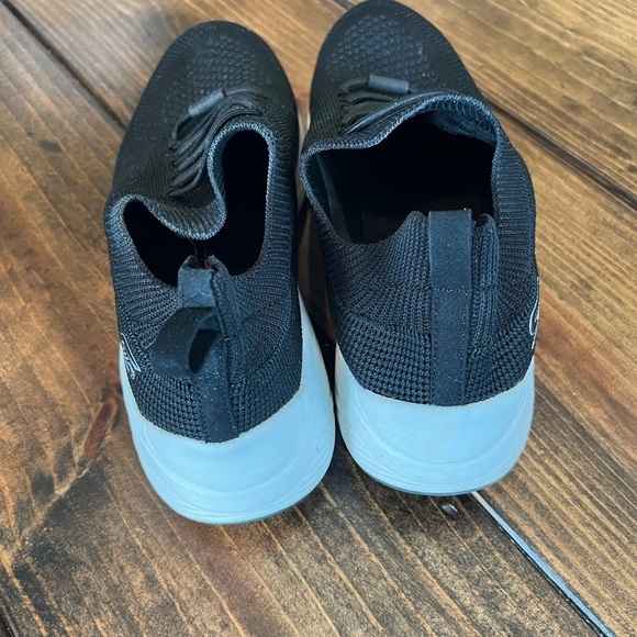 Skechers Black Memory Foam Knit Sneakers, black, size 9, GUC, stretchy, comfort - Picture 5 of 9